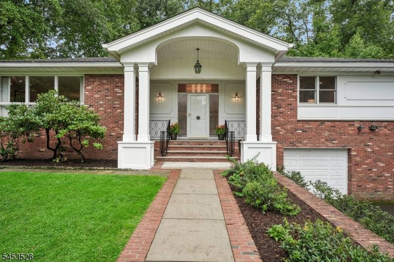 63 Fells Rd, Verona Twp., NJ 07044