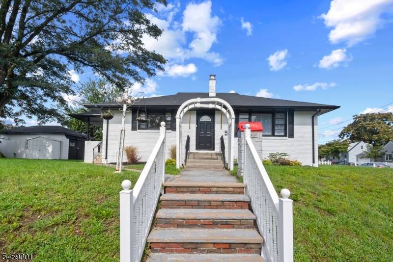 51 Totowa Ave, Paterson City, NJ 07502