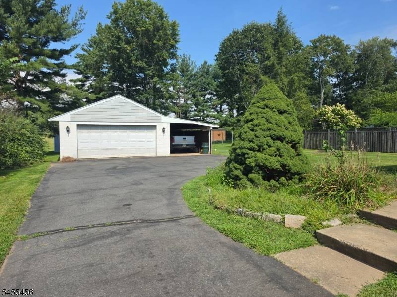 81 Hopewell Pennington Rd, Hopewell Twp., NJ 08525
