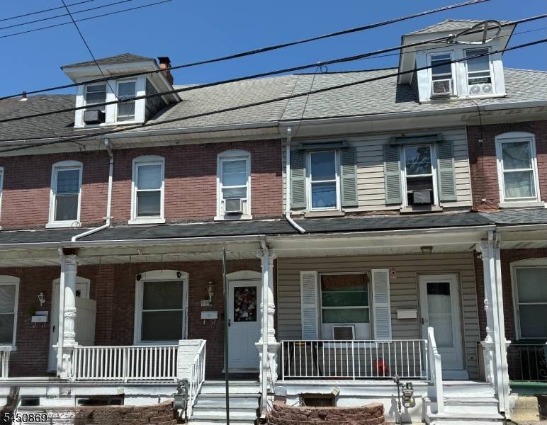 11 Davis St, Phillipsburg Town, NJ 08865