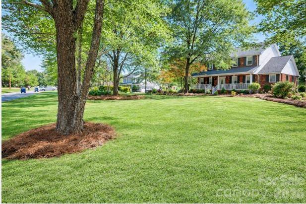 8225 Kensington LN, Harrisburg, NC 28075