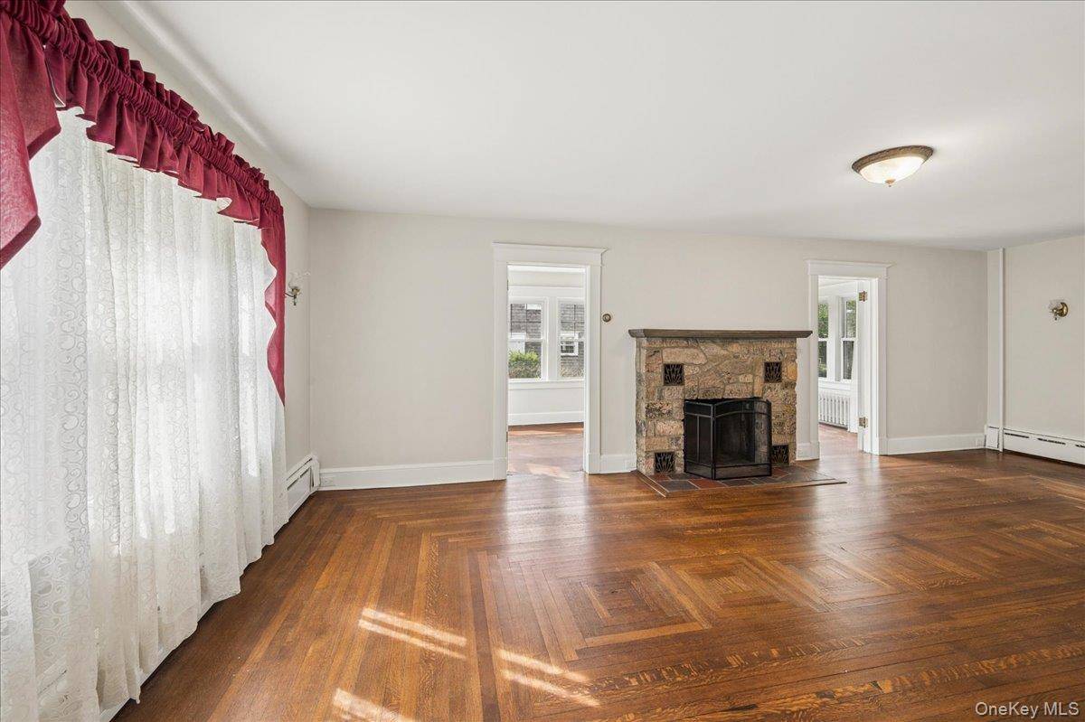 132 Washington AVE, Patchogue, NY 11772
