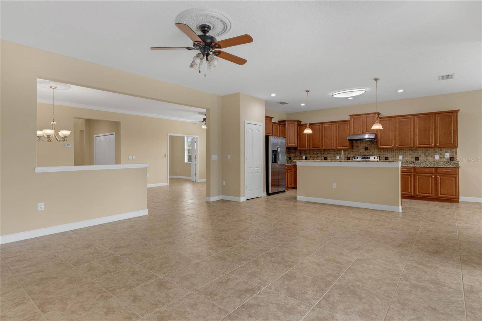 5244 ROYCE DR, Mount Dora, FL 32757