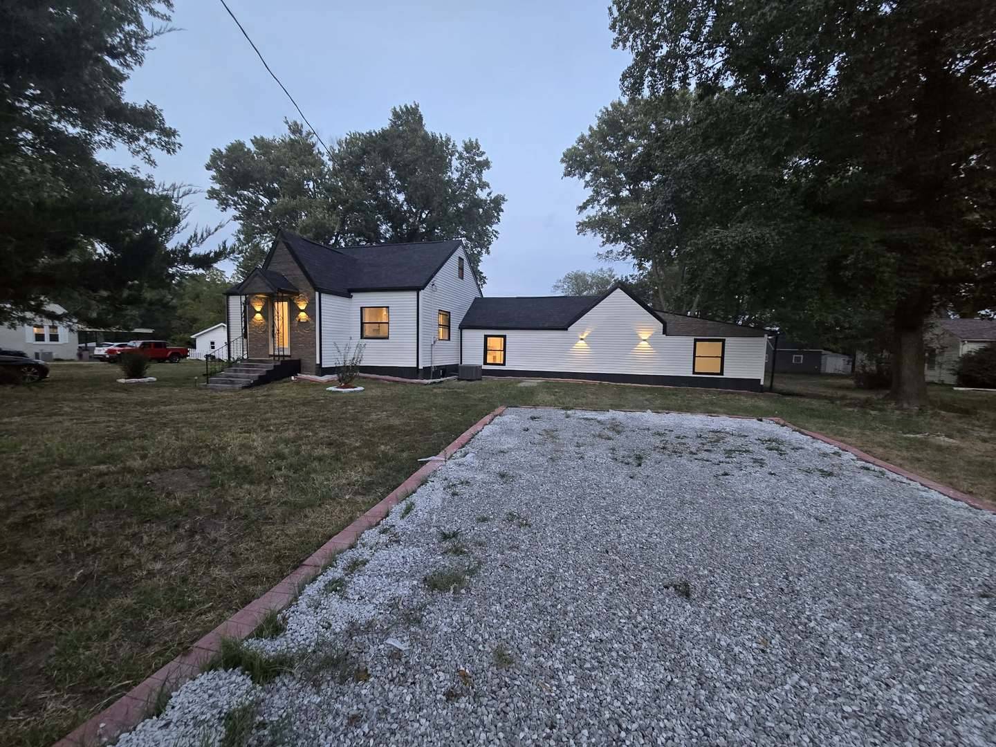 14322 MEMORY LN, Mt Vernon, IL 62864