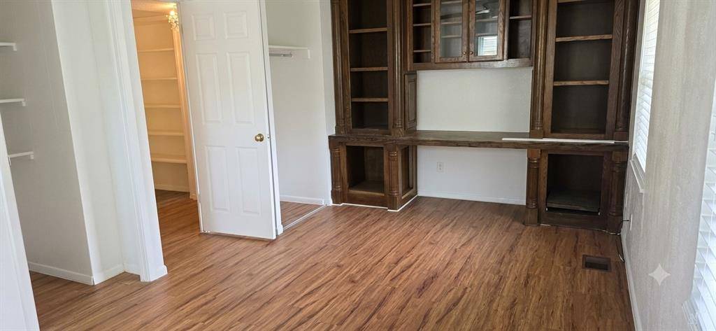 901 E Daugherty Drive, Garland, TX 75041