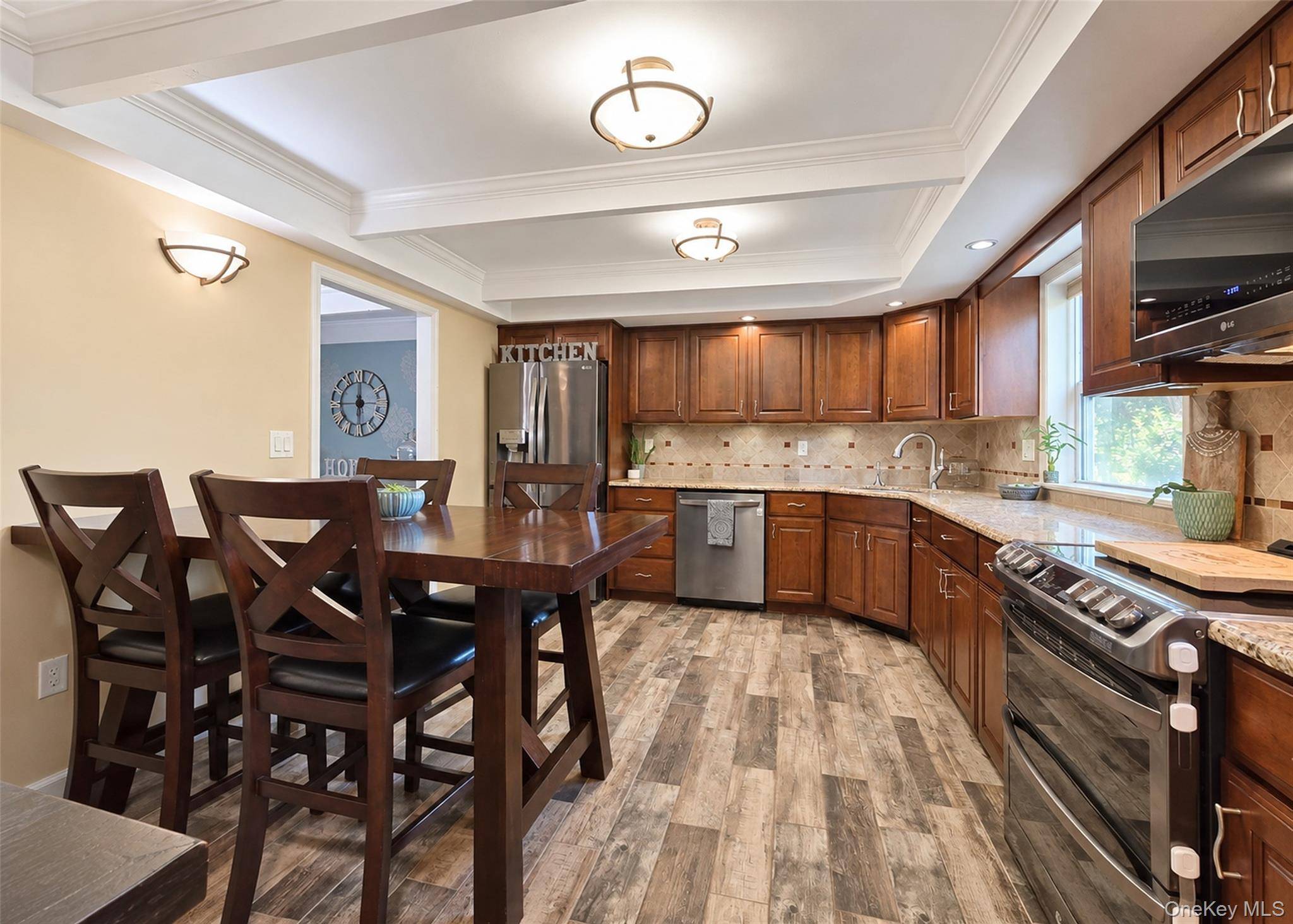 29 Ivy League LN, Stony Brook, NY 11790