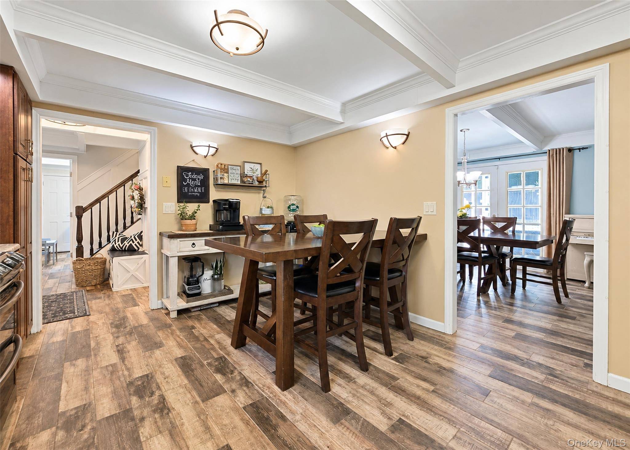 29 Ivy League LN, Stony Brook, NY 11790