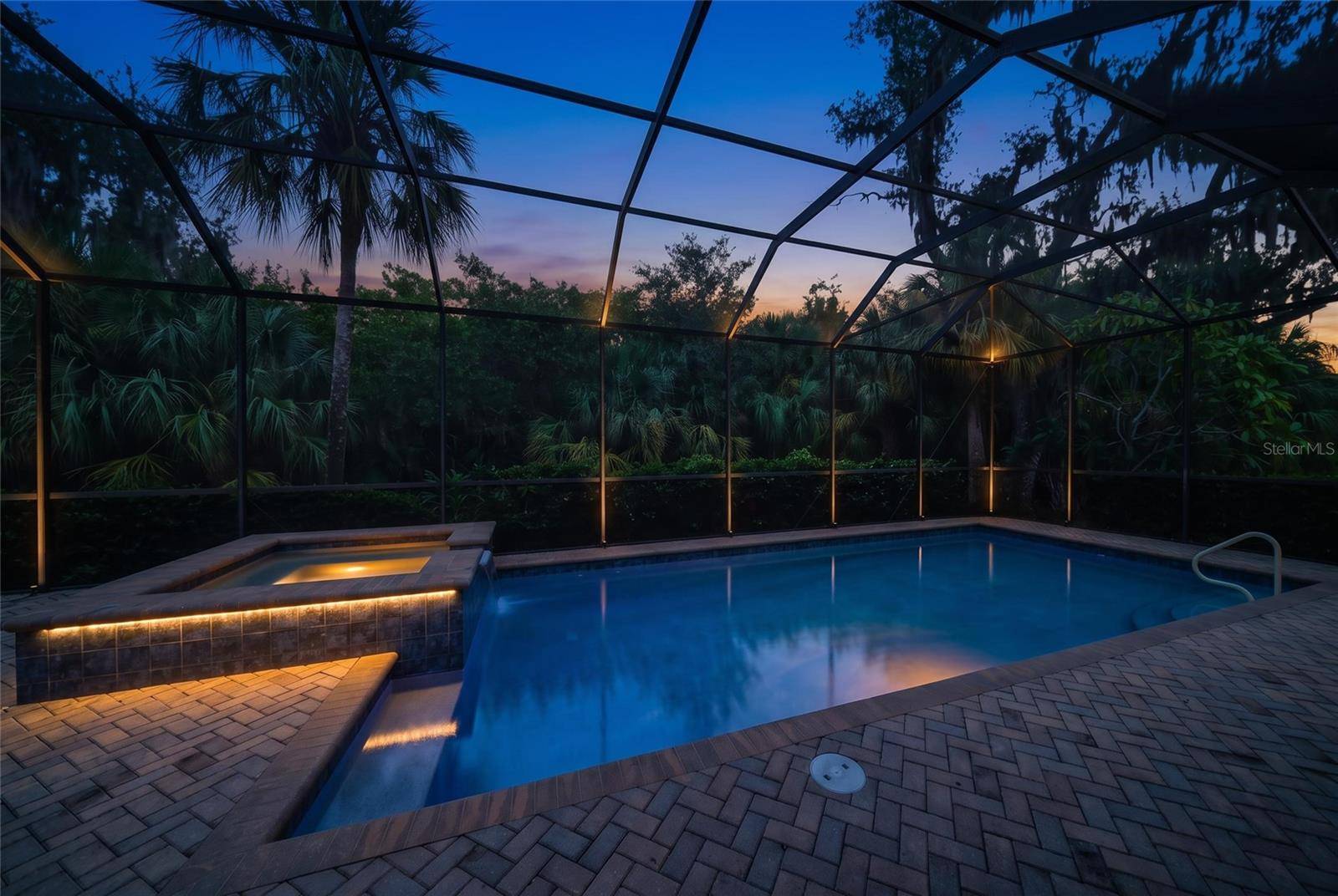 921 RIVERSCAPE ST, Bradenton, FL 34208