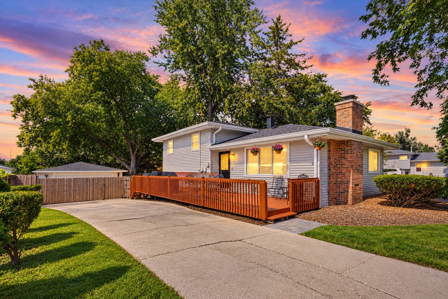 1S210 Lawler AVE, Lombard, IL 60148