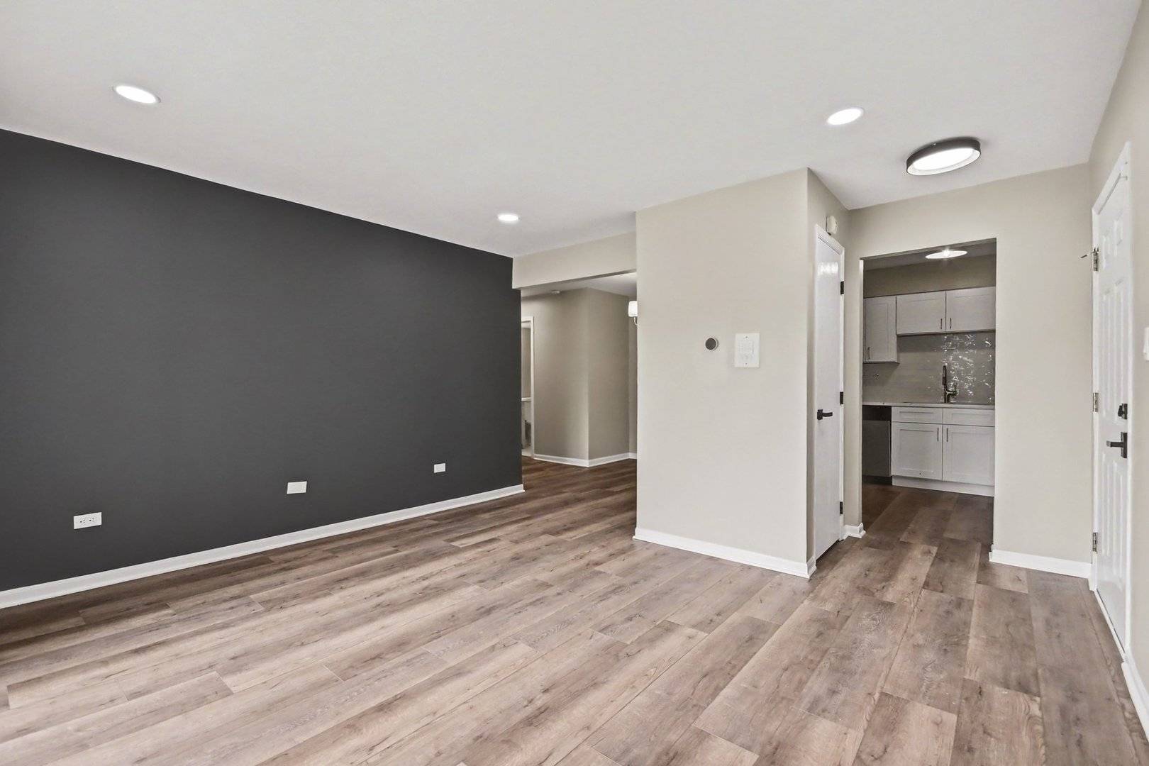 17975 Amherst CT #203, Country Club Hills, IL 60478