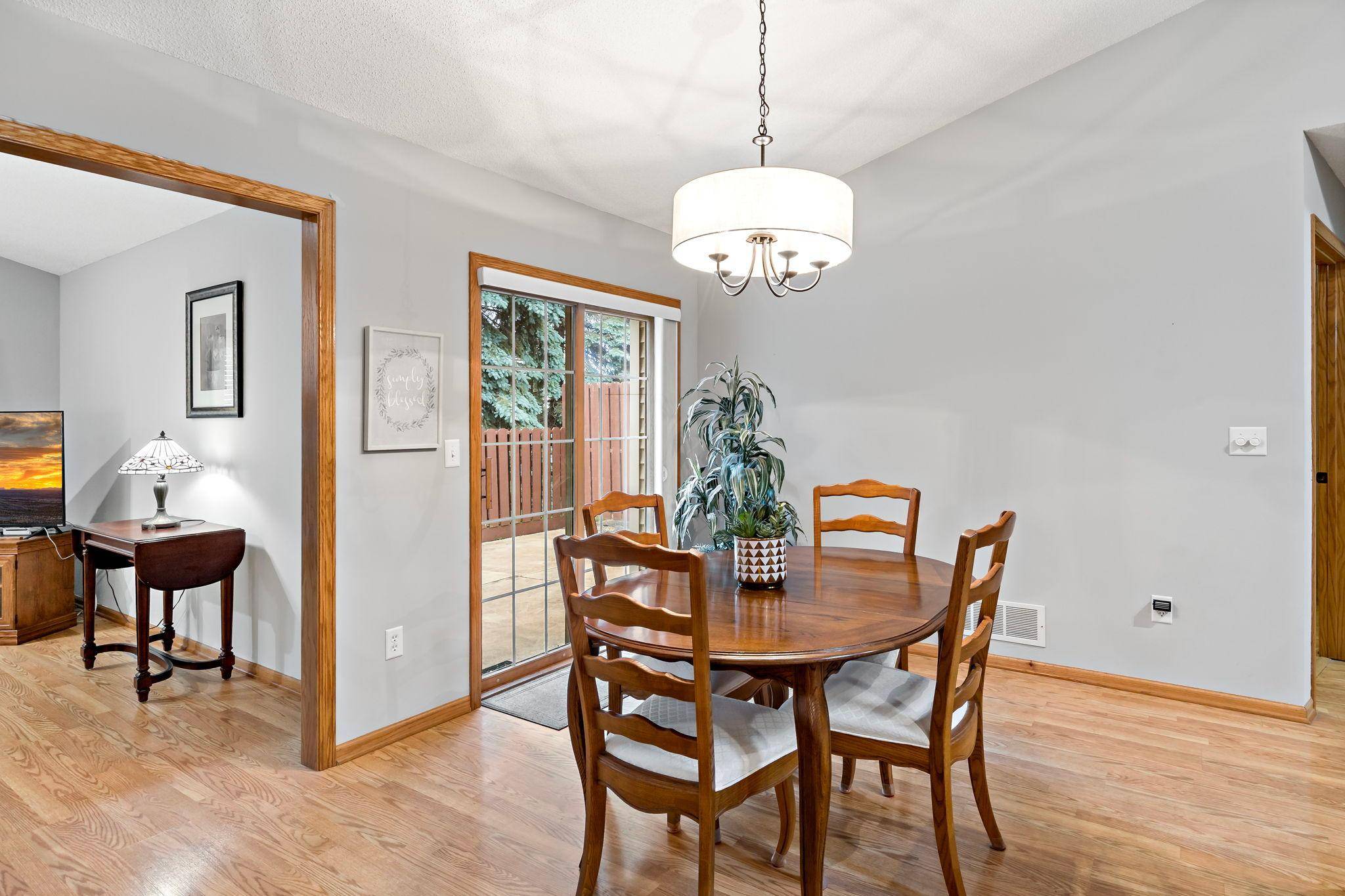 8541 Inverness LN N, Brooklyn Park, MN 55443