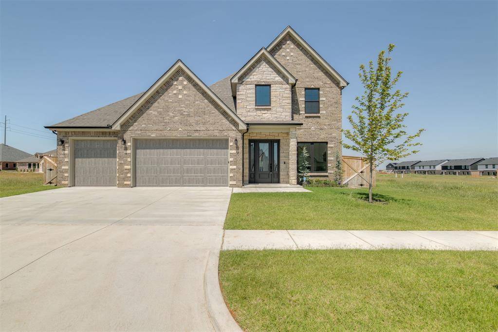 19325 S Country DR, Edmond, OK 73012
