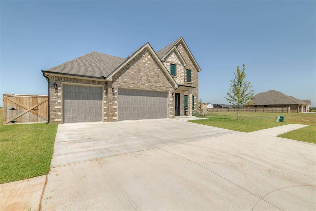 19325 S Country DR, Edmond, OK 73012