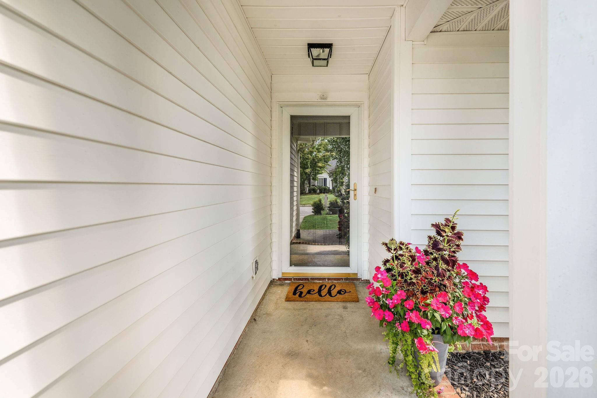 98 Stonehollow RD, Fletcher, NC 28732