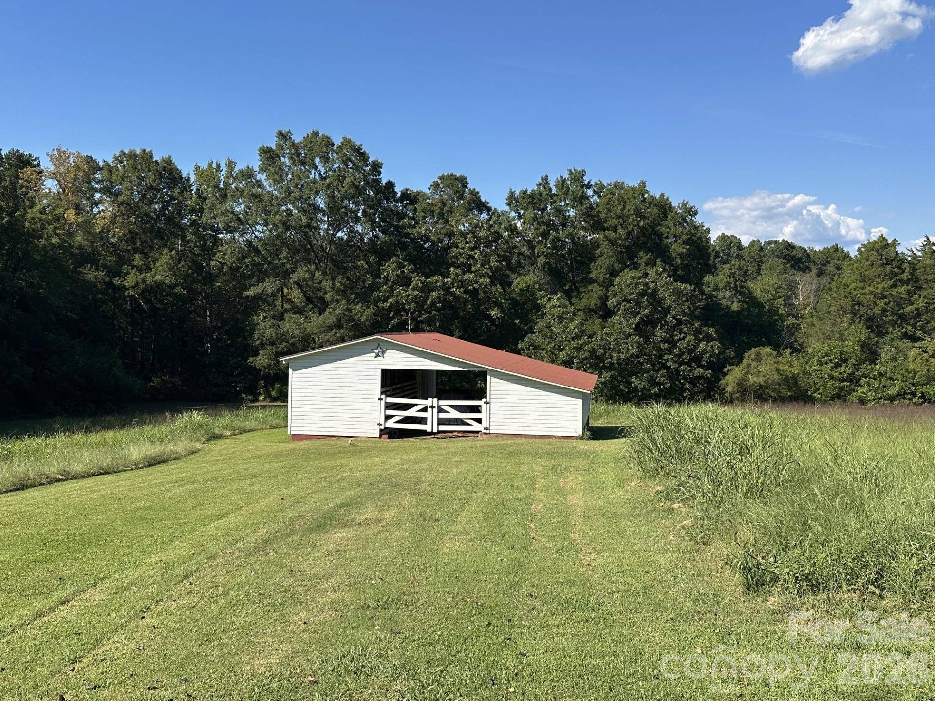 1186 Denton RD, Denton, NC 27239