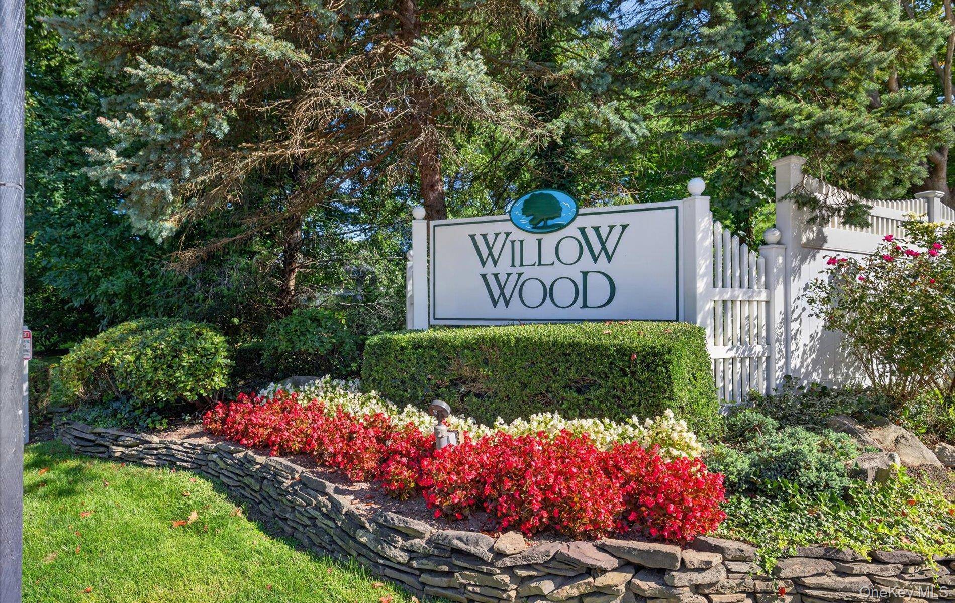 5 Monitor RD, Smithtown, NY 11787