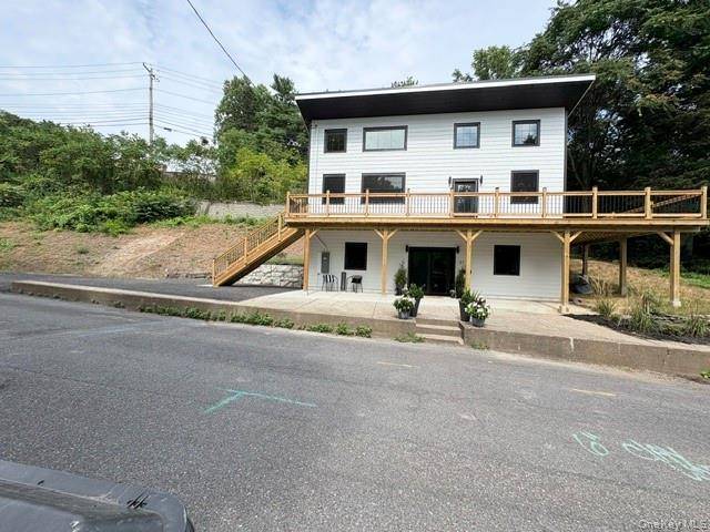 33 Valley ST, Saugerties, NY 12477