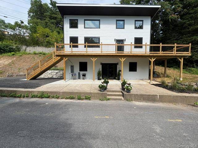 33 Valley ST, Saugerties, NY 12477