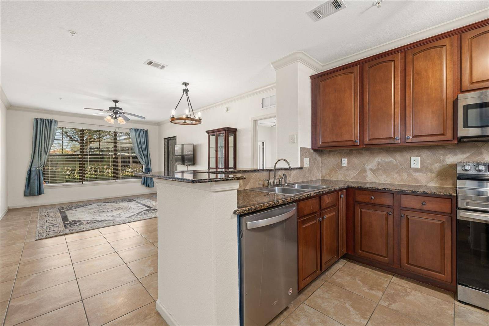 901 CHARO Pkwy #716, Davenport, FL 33897