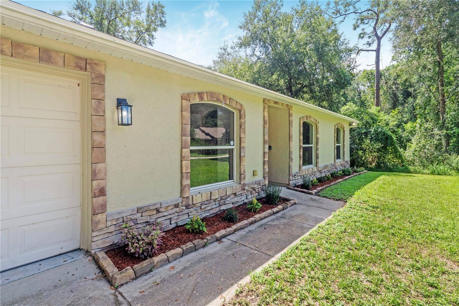 1260 2ND ST, Orange City, FL 32763
