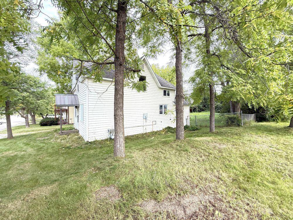 209 E Oak AVE, Frazee, MN 56544