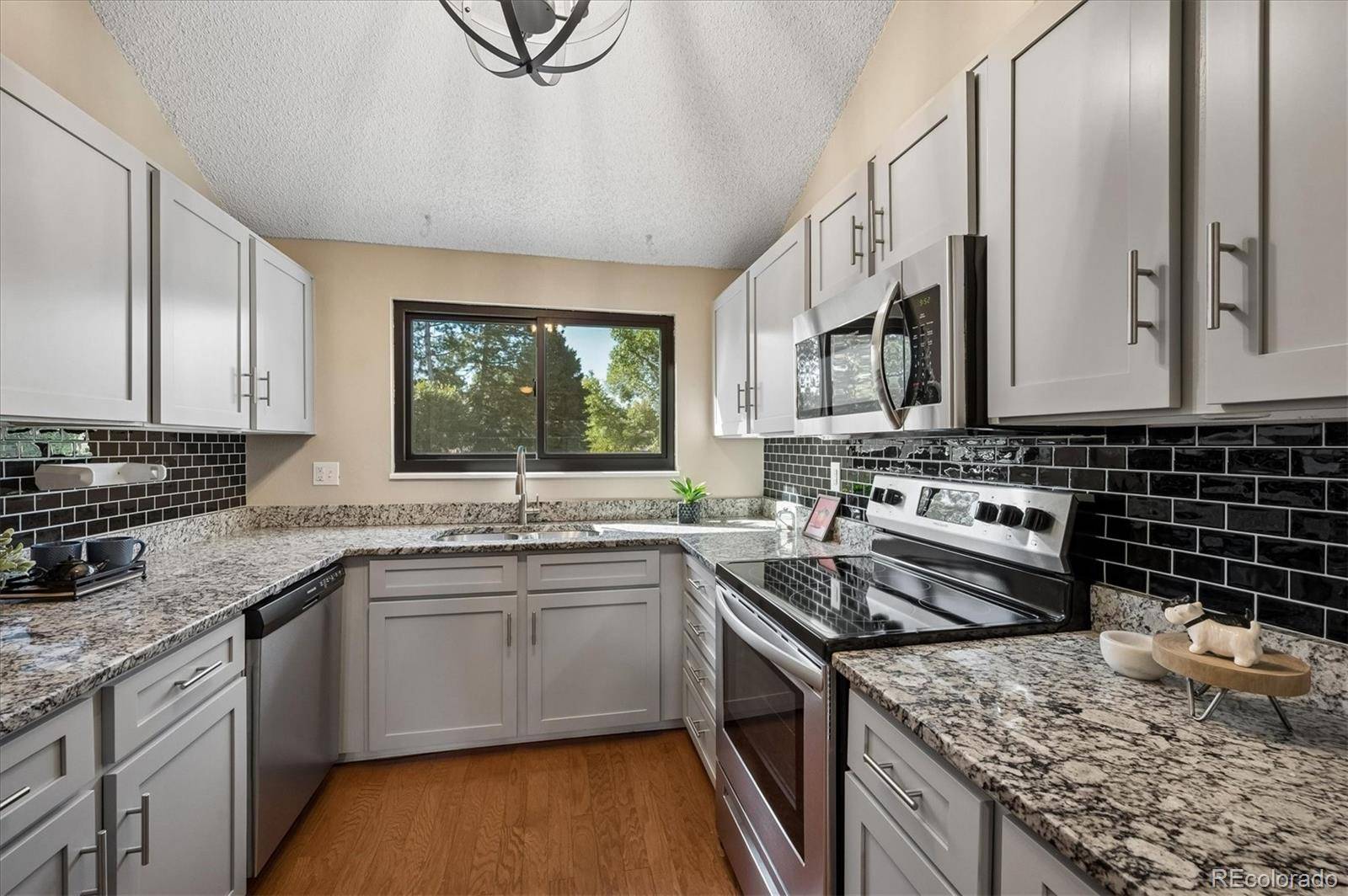 3666 S Depew ST #302, Denver, CO 80235