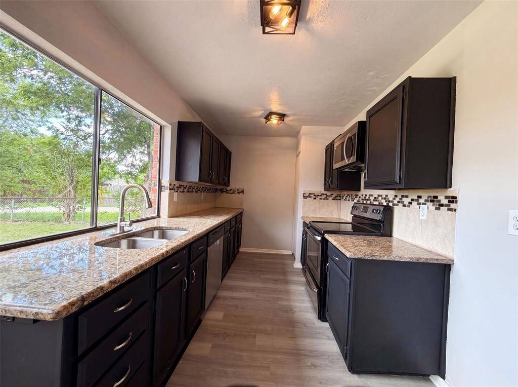 1906 Stockton Trail, Grand Prairie, TX 75052