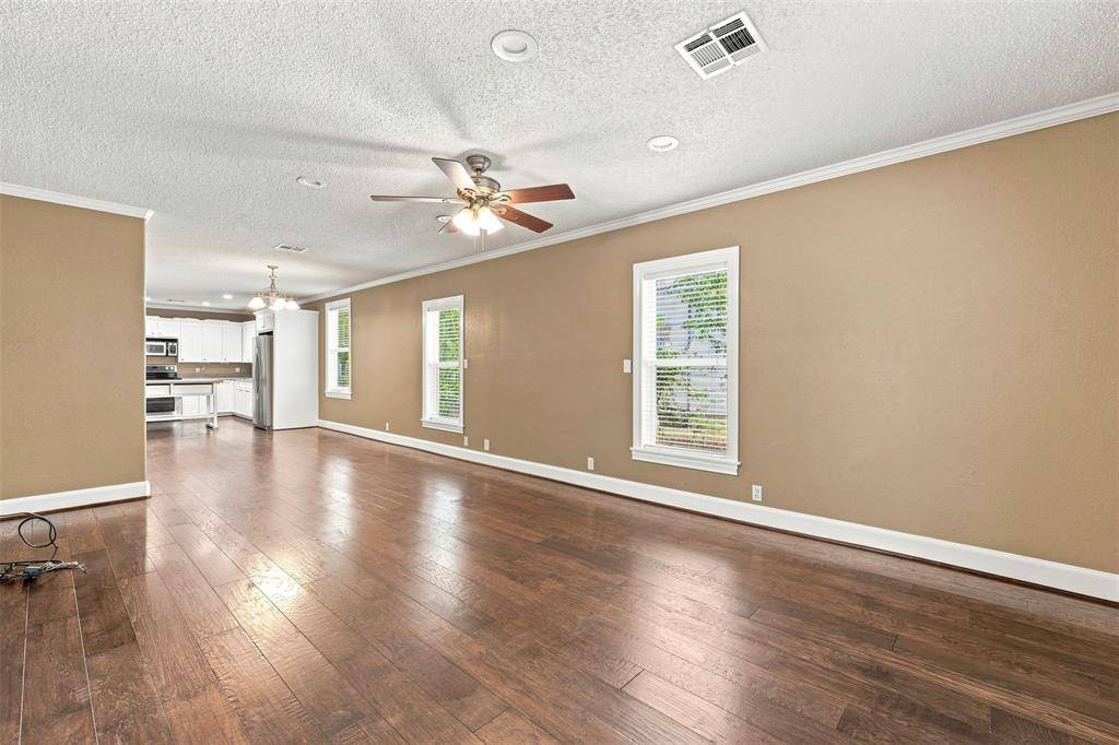 110 S Marable Street, West, TX 76691