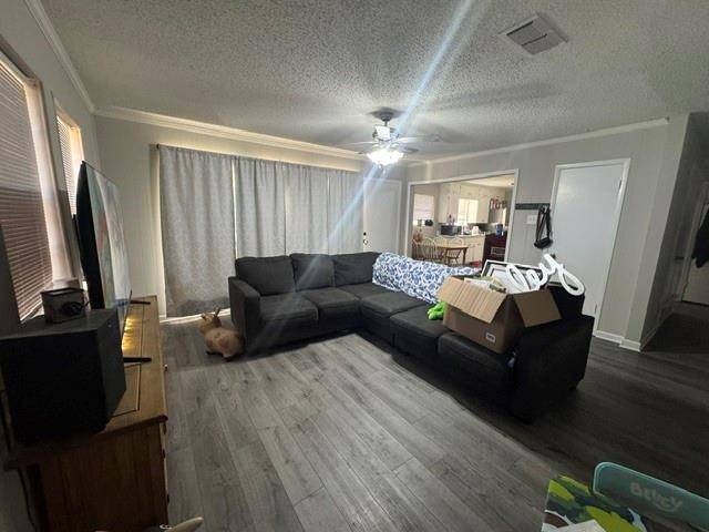 512 Sally Lane, Cleburne, TX 76033