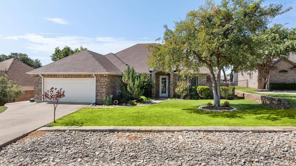 8712 Bellechase Road, Granbury, TX 76049