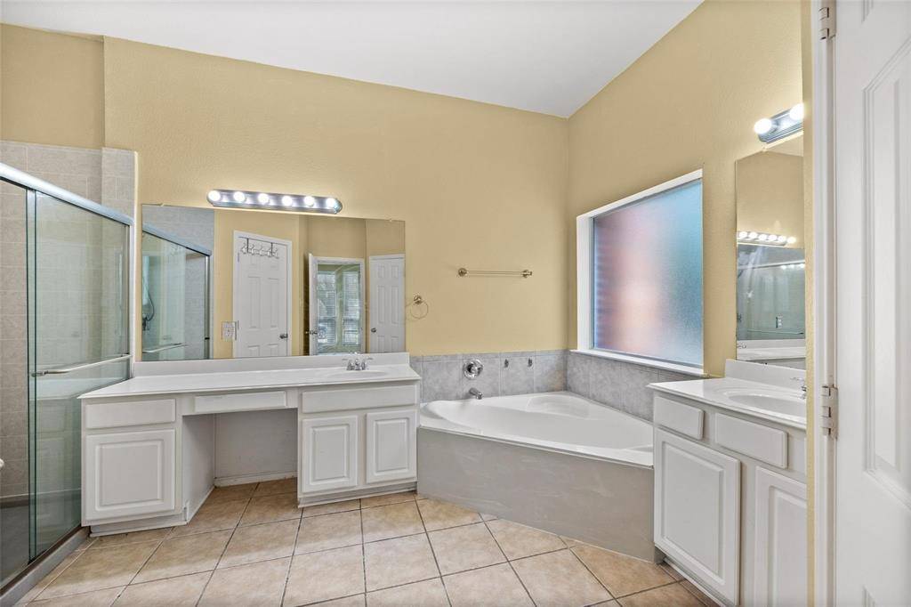 5544 Clay Court, Grand Prairie, TX 75052
