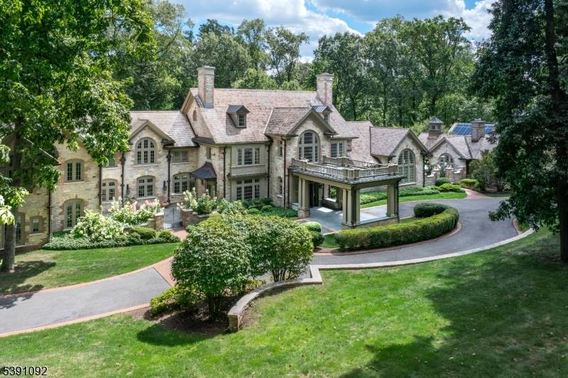 156 Overleigh Rd, Bernardsville Boro, NJ 07924