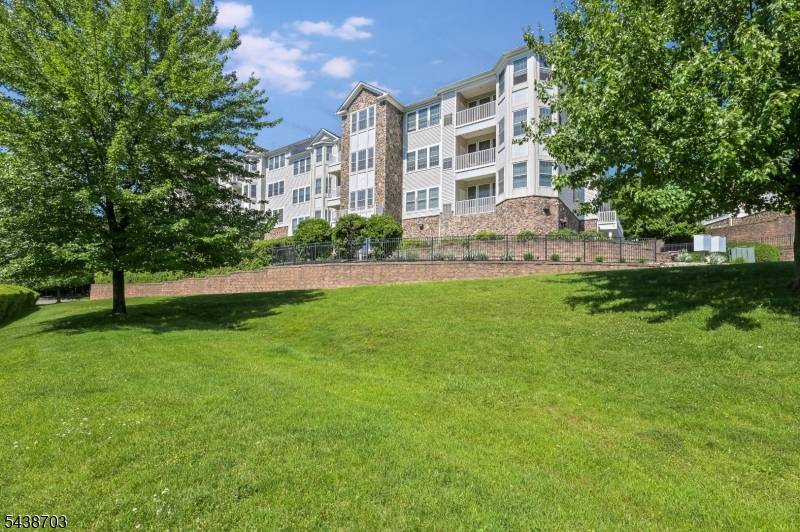 1305 Gatherings Dr #1305, Haledon Boro, NJ 07508