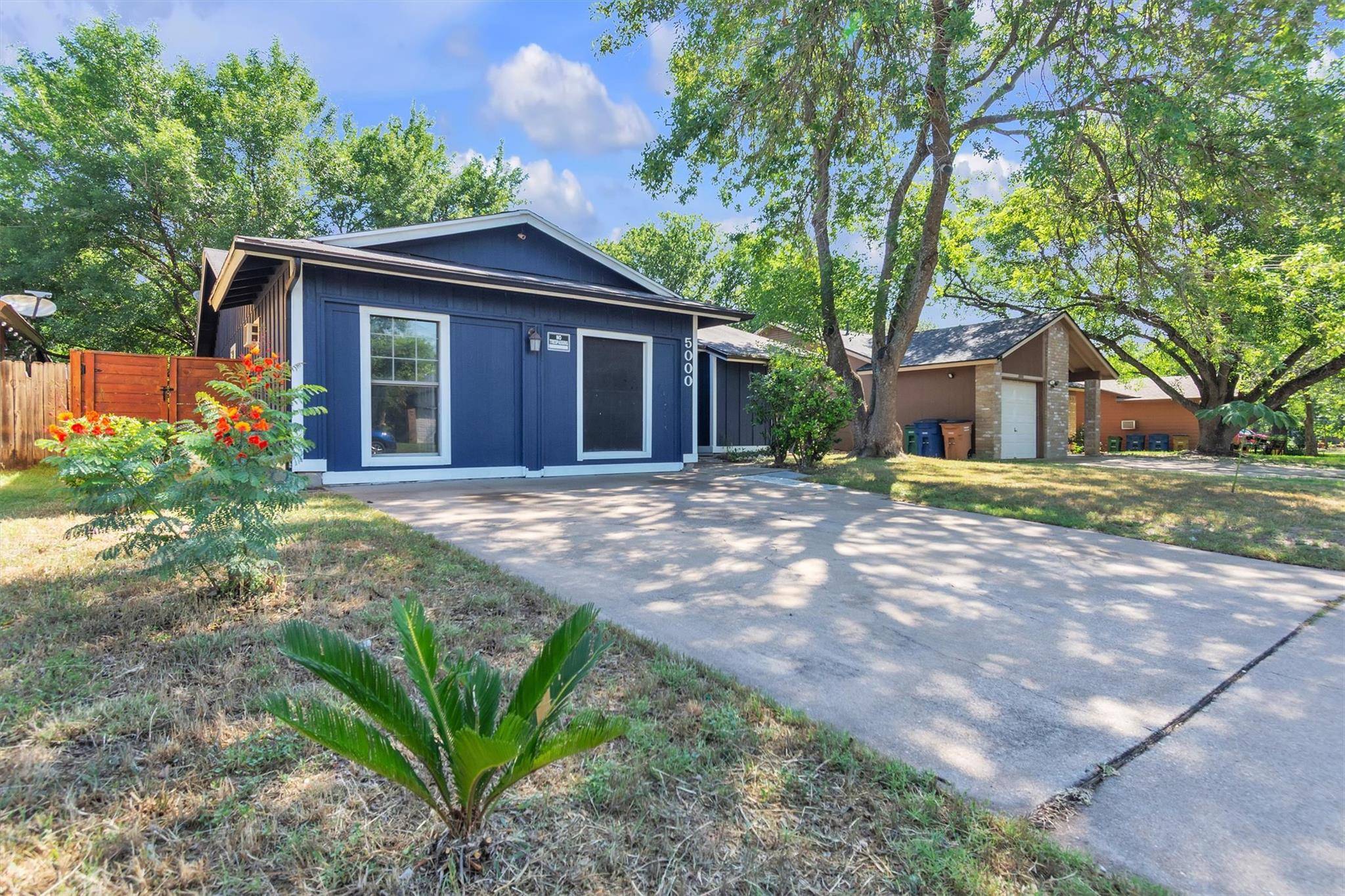 5000 Fontenay DR, Austin, TX 78744