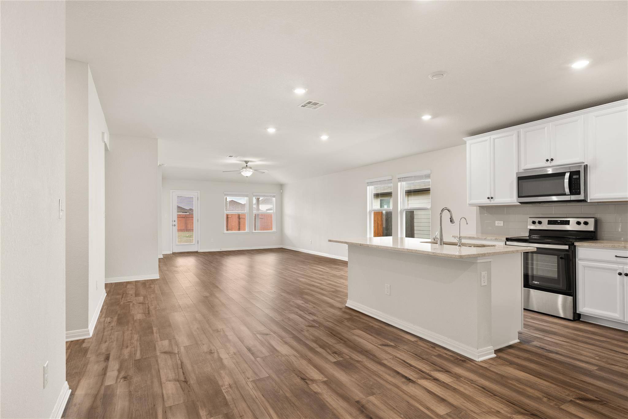 105 Saviano RD, Hutto, TX 78634