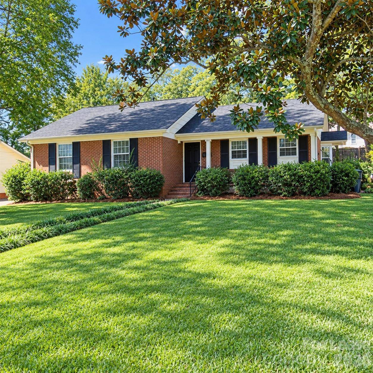 7500 Thorncliff DR, Charlotte, NC 28210