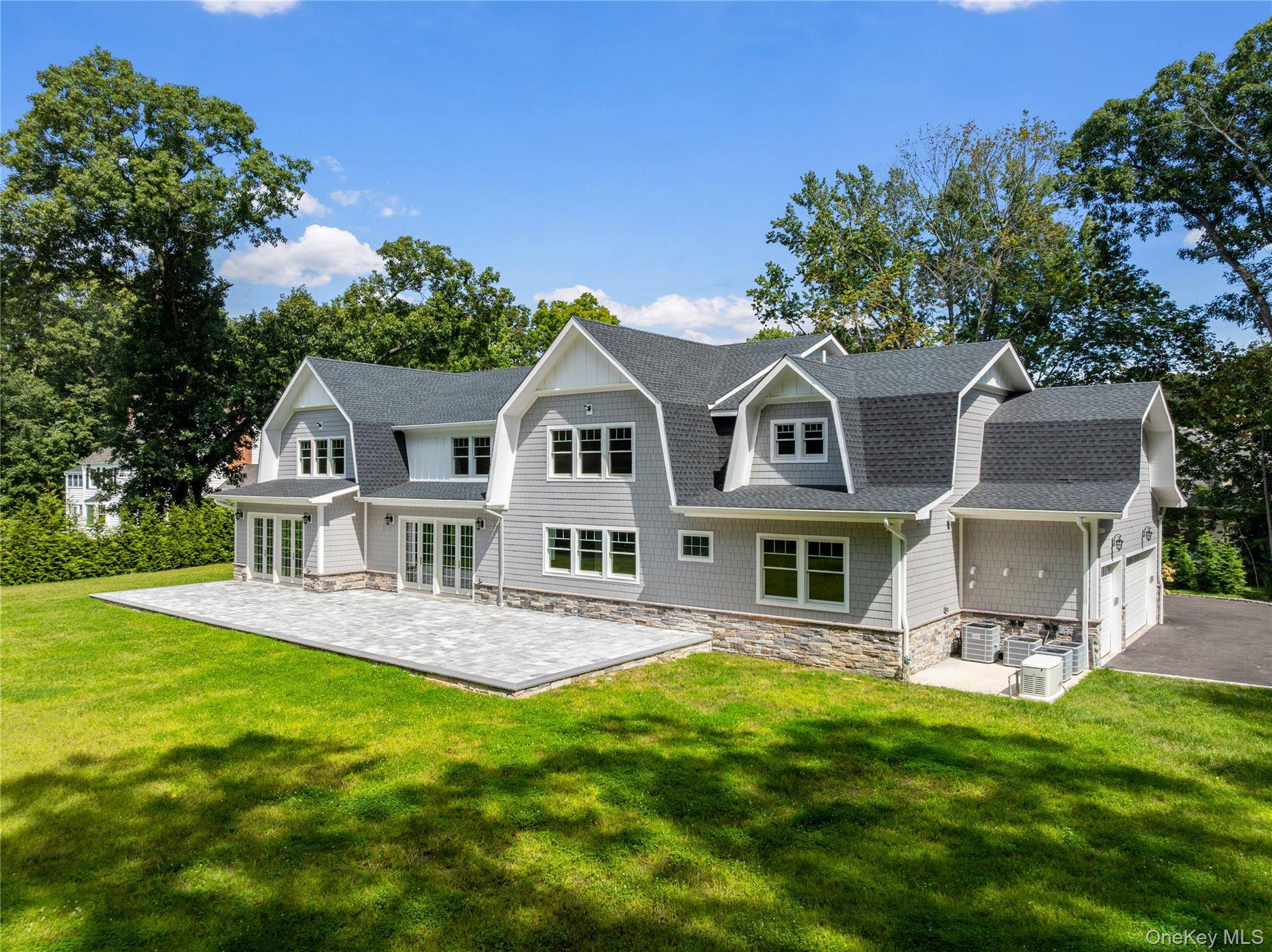 541 Split Rock RD, Syosset, NY 11791