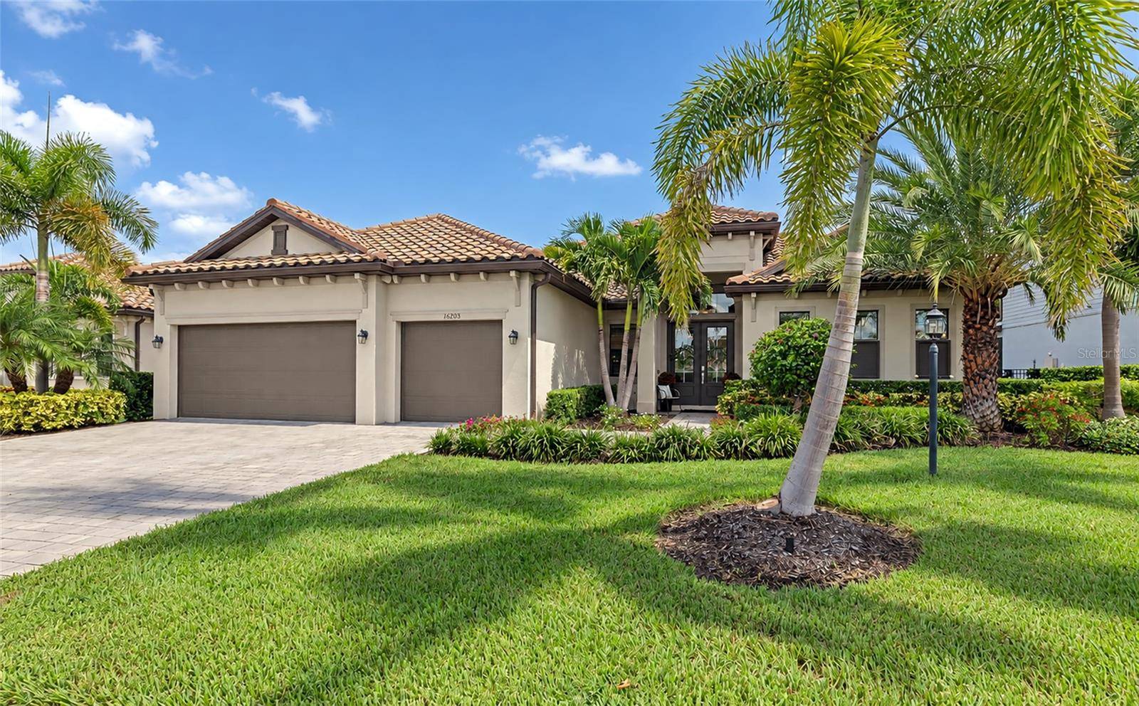 16203 TRADEWIND TER, Lakewood Ranch, FL 34211
