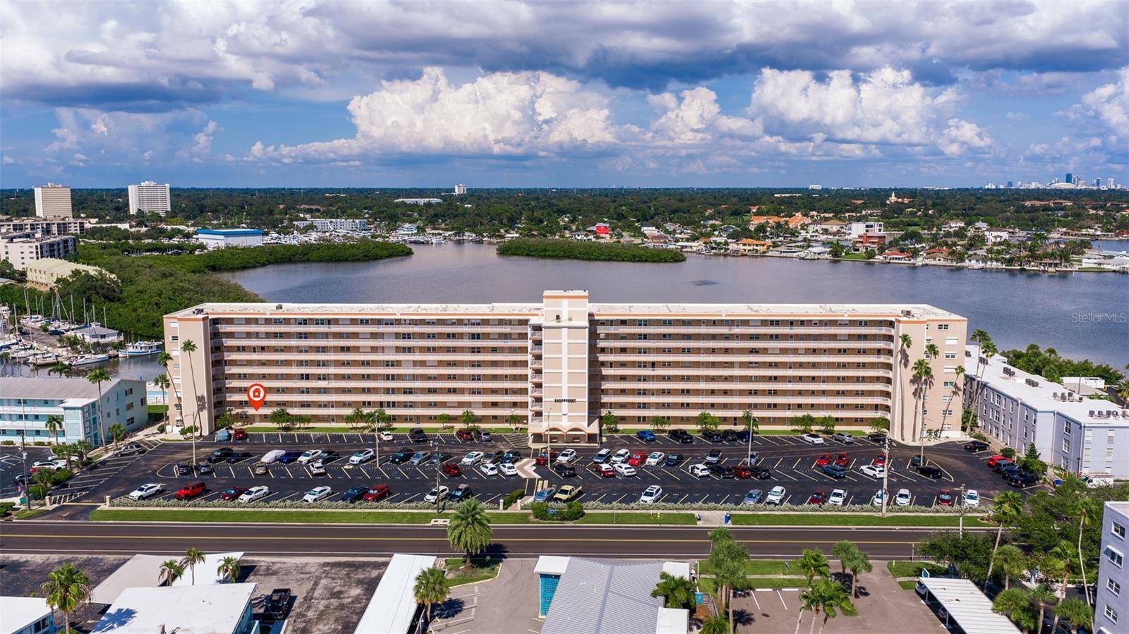 1847 SHORE DR S #202, South Pasadena, FL 33707