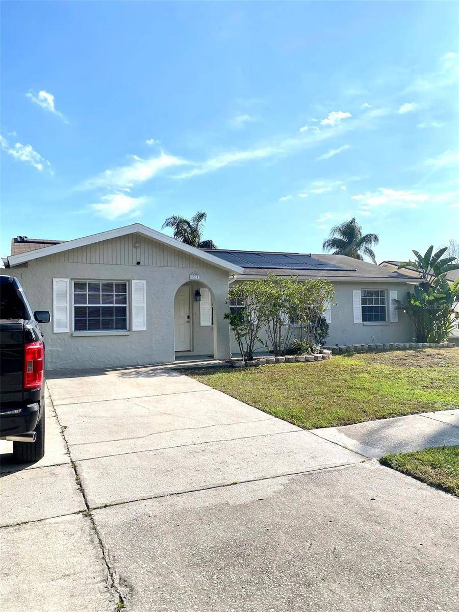 8024 CANDLEWOODE DR, Largo, FL 33773