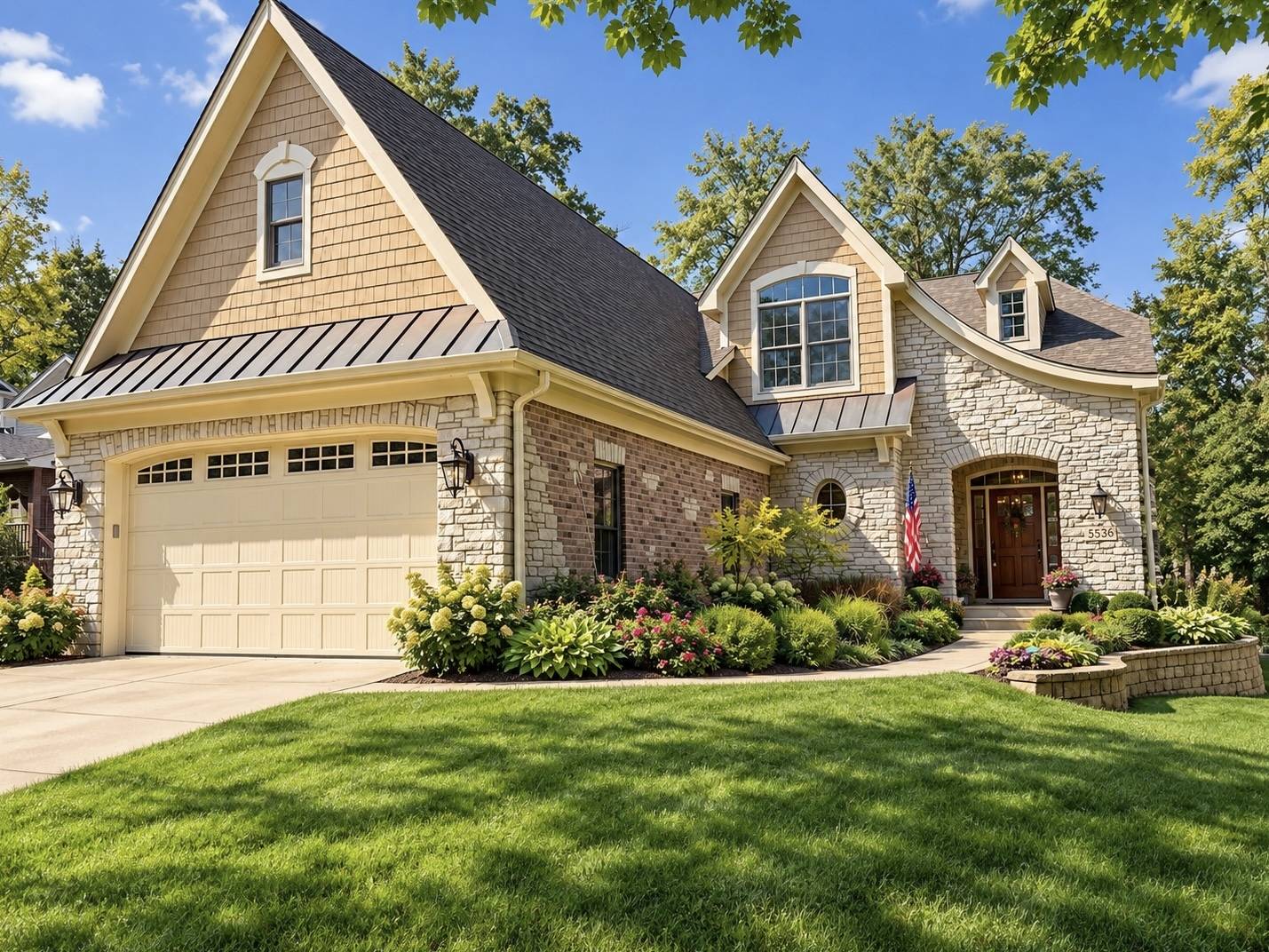 5536 Middaugh AVE, Downers Grove, IL 60516