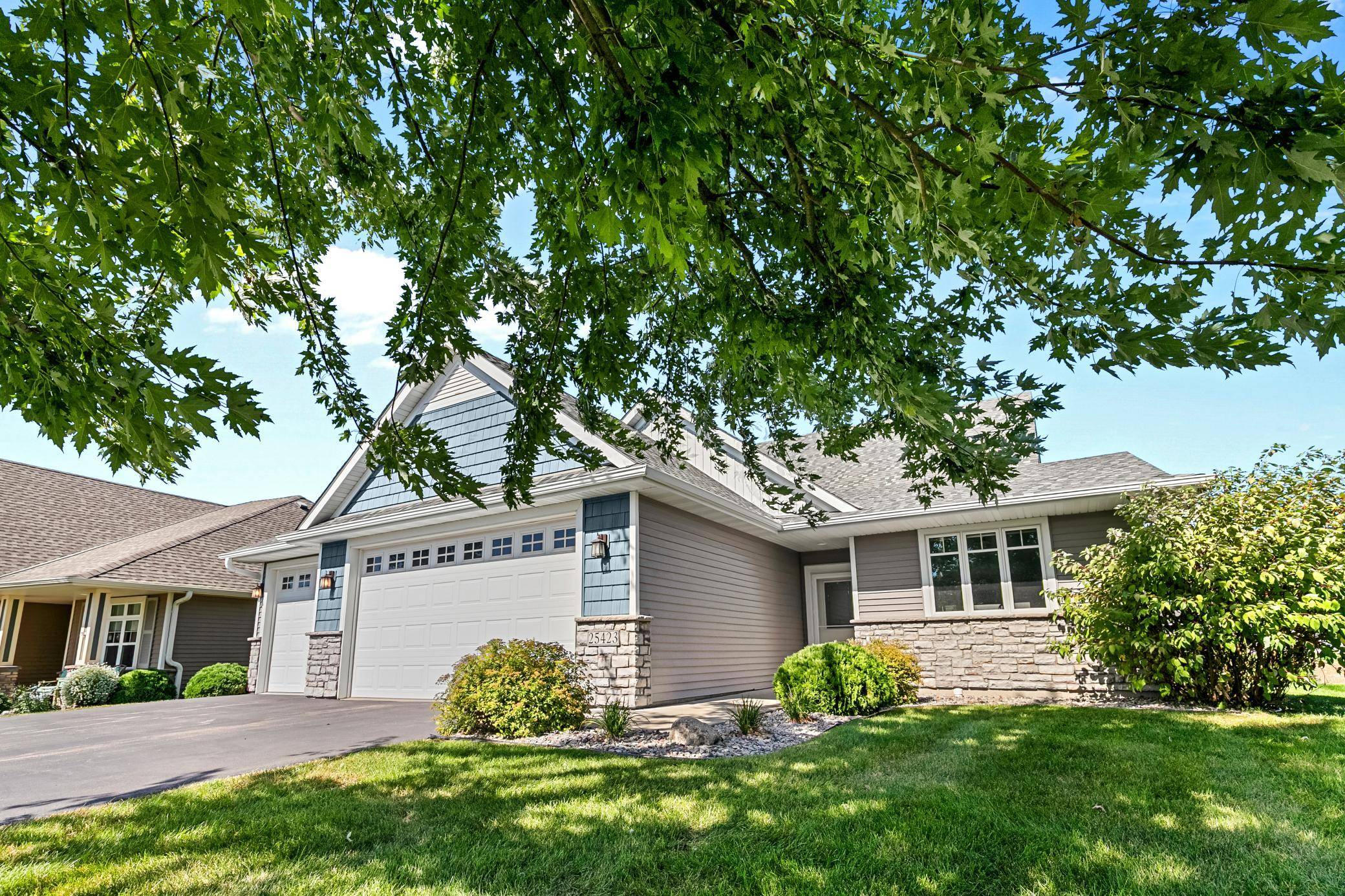 25423 Heims Lake CIR, Wyoming, MN 55092