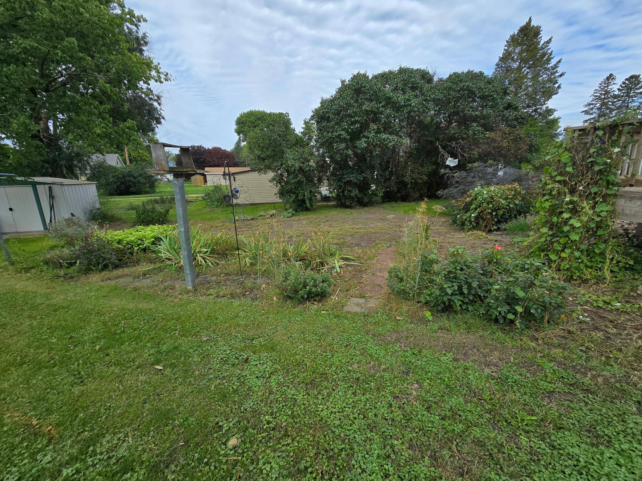 606 3rd ST SW, Pipestone, MN 56164
