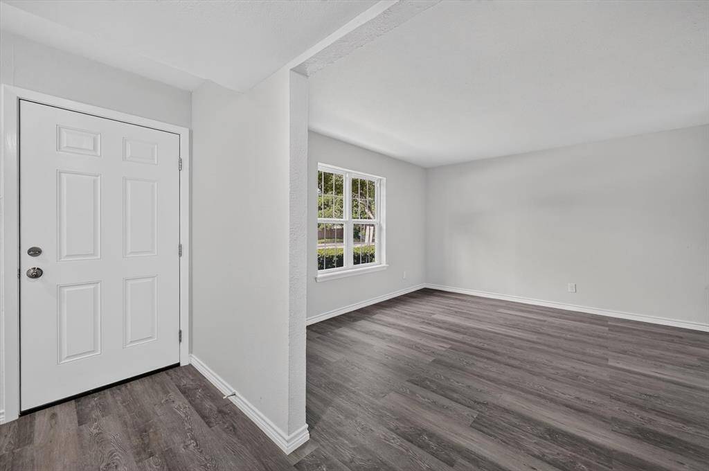 1801 E Grauwyler Road #101, Irving, TX 75061