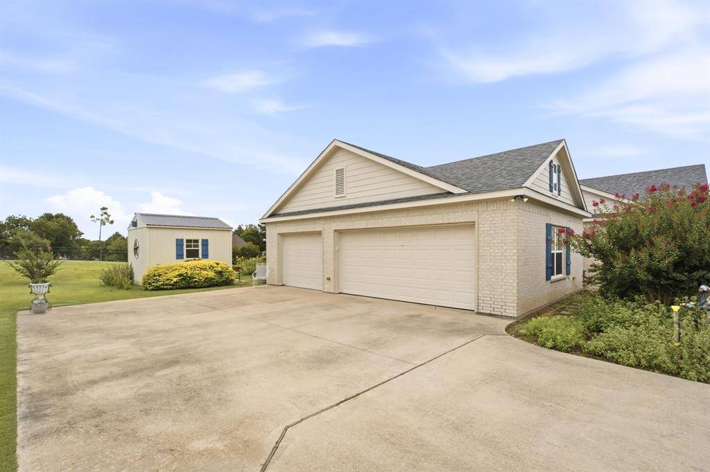 131 Whispering Winds Drive, Gunter, TX 75058