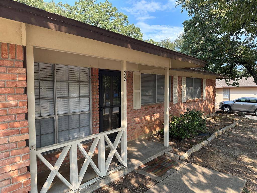 33 Somerset Terrace, Bedford, TX 76022