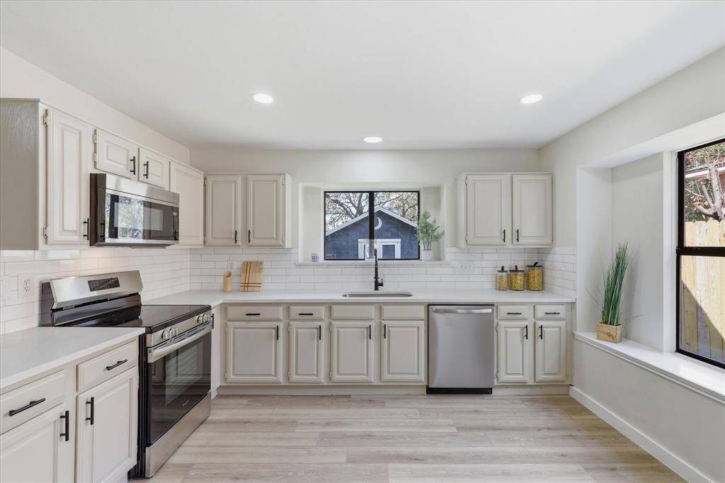 3405 Mill Ridge, Bedford, TX 76021