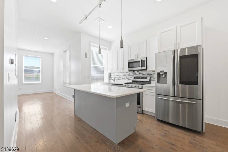 252 Mount Pleasant Ave #1, Newark City, NJ 07104
