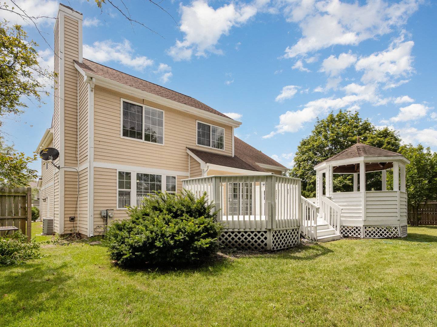 11 Lindsey CT, Bolingbrook, IL 60440