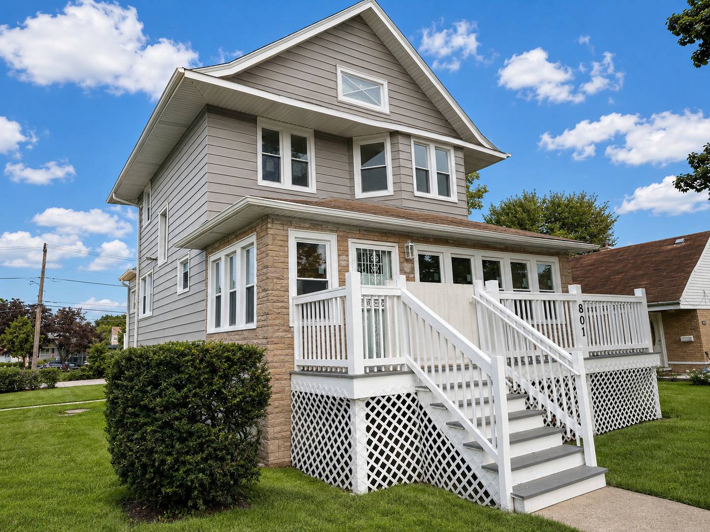 801 S 16th AVE, Maywood, IL 60153